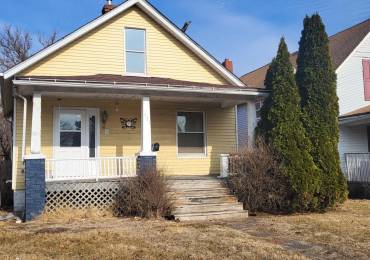 1523 10TH Avenue, East Moline, Illinois, 3 Bedrooms Bedrooms, ,1 BathroomBathrooms,Residential,For Sale,10TH,RMAQC4262619