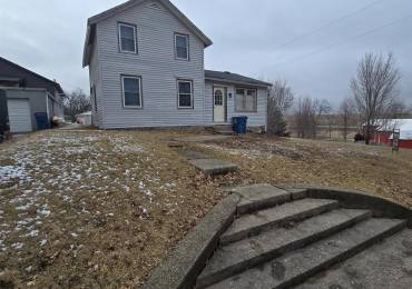 200 MUSCATINE Street, Dixon, Iowa, 2 Bedrooms Bedrooms, ,1 BathroomBathrooms,Residential,For Sale,MUSCATINE,RMAQC4263502