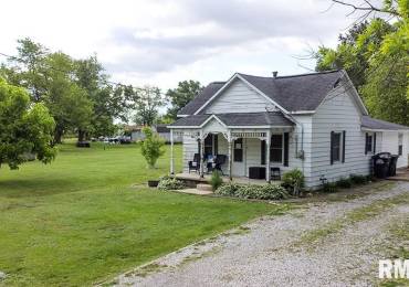 607 3RD Street, Kinmundy, Illinois, 2 Bedrooms Bedrooms, ,1 BathroomBathrooms,Residential,For Sale,3RD,RMACA1036599