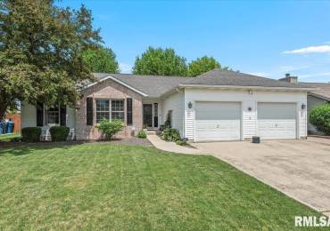 1215 CHRISTOPHER Lane, Springfield, Illinois, 3 Bedrooms Bedrooms, ,2 BathroomsBathrooms,Residential,For Sale,CHRISTOPHER,RMACA1036608