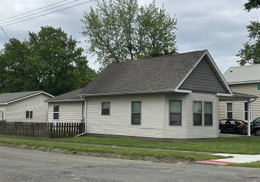901 OAK Street, Taylorville, Illinois, 3 Bedrooms Bedrooms, ,2 BathroomsBathrooms,Residential,For Sale,OAK,RMACA1036355