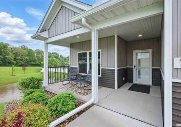1327 Heights Court, Bettendorf, Iowa, 3 Bedrooms Bedrooms, ,3 BathroomsBathrooms,Residential,For Sale,Heights,RMAQC4263535