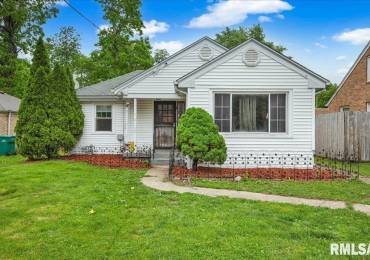 122 STERLING Avenue, West Peoria, Illinois, 3 Bedrooms Bedrooms, ,1 BathroomBathrooms,Residential,For Sale,STERLING,RMAPA1258105