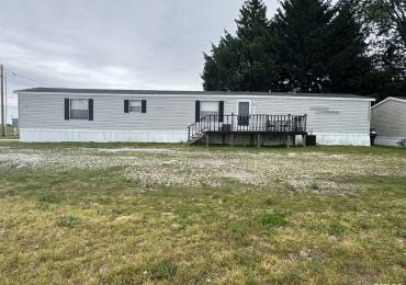 5128 Paradise Lane, Quincy, Illinois, 3 Bedrooms Bedrooms, ,2 BathroomsBathrooms,Manufactured In Park,For Sale,Paradise,RMACA1036632