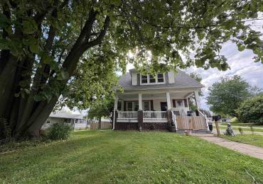 904 MAIN Street, Washington, Illinois, 4 Bedrooms Bedrooms, ,1 BathroomBathrooms,Residential,For Sale,MAIN,RMAPA1258102