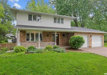 2535 DALE Court, Bettendorf, Iowa, 3 Bedrooms Bedrooms, ,3 BathroomsBathrooms,Residential,For Sale,DALE,RMAQC4263454