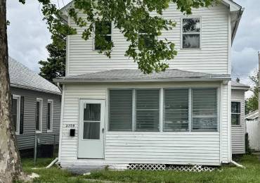2709 6TH Avenue, Rock Island, Illinois, 3 Bedrooms Bedrooms, ,1 BathroomBathrooms,Residential Lease,For Rent,6TH,RMAQC4263579
