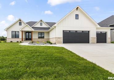 4704 BERKSHIRE Crossing, Springfield, Illinois, 5 Bedrooms Bedrooms, ,3 BathroomsBathrooms,Residential,For Sale,BERKSHIRE,RMACA1036650