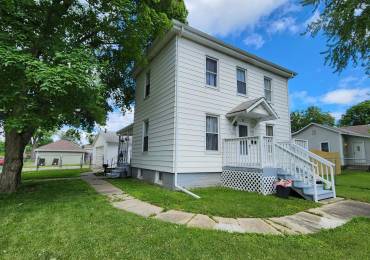 228 4TH Street, Lincoln, Illinois, 3 Bedrooms Bedrooms, ,1 BathroomBathrooms,Residential,For Sale,4TH,RMACA1036668