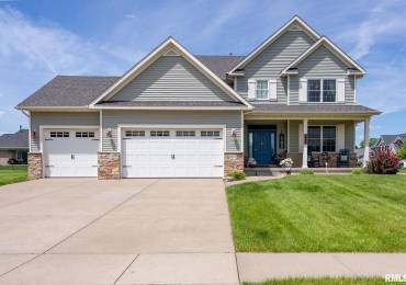 802 STONEBRIDGE Circle, Eldridge, Iowa, 5 Bedrooms Bedrooms, ,3 BathroomsBathrooms,Residential,For Sale,STONEBRIDGE,RMAQC4263648