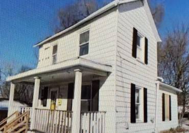 2208 LOCUST Street, Davenport, Iowa, 2 Bedrooms Bedrooms, ,2 BathroomsBathrooms,Residential,For Sale,LOCUST,RMAQC4263656