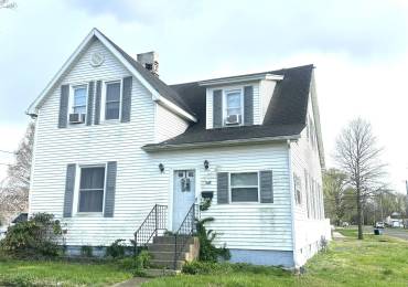 547 2ND Street, Centralia, Illinois, 5 Bedrooms Bedrooms, ,2 BathroomsBathrooms,Residential,For Sale,2ND,RMAEB457503