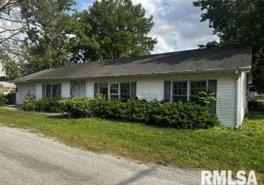 210 STATE Street, Christopher, Illinois, 3 Bedrooms Bedrooms, ,2 BathroomsBathrooms,Residential,For Sale,STATE,RMAEB458154