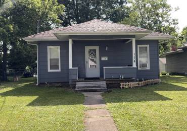 114 9TH Street, Benton, Illinois, 2 Bedrooms Bedrooms, ,1 BathroomBathrooms,Residential,For Sale,9TH,RMAEB458173