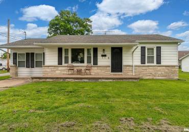 406 CARTER Street, Marion, Illinois, 2 Bedrooms Bedrooms, ,1 BathroomBathrooms,Residential,For Sale,CARTER,RMAQC4263759