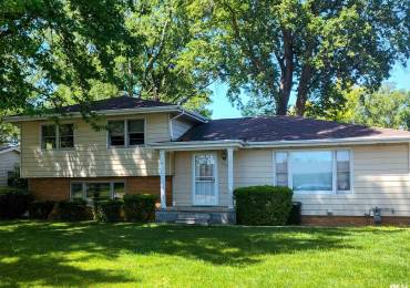 525 Sattley Street, Rochester, Illinois, 3 Bedrooms Bedrooms, ,1 BathroomBathrooms,Residential,For Sale,Sattley,RMACA1036493