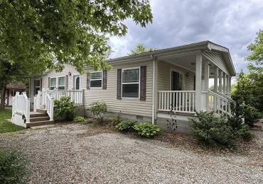 3271 Selmaville Road, Salem, Illinois, 3 Bedrooms Bedrooms, ,2 BathroomsBathrooms,Residential,For Sale,Selmaville,RMAEB458182