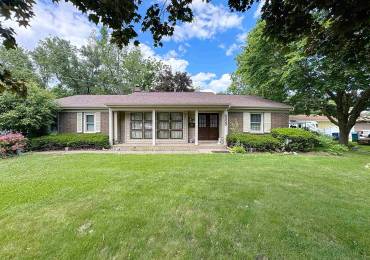 5303 34TH Avenue, Moline, Illinois, 3 Bedrooms Bedrooms, ,2 BathroomsBathrooms,Residential,For Sale,34TH,RMAQC4263781
