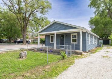 5720 FARMINGTON Road, Peoria, Illinois, 3 Bedrooms Bedrooms, ,1 BathroomBathrooms,Residential,For Sale,FARMINGTON,RMAPA1258271