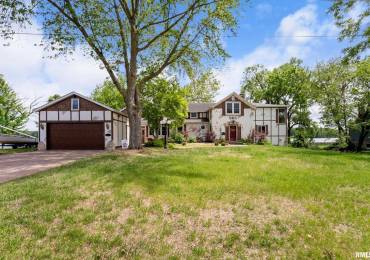 905 1ST Street, Camanche, Iowa, 5 Bedrooms Bedrooms, ,3 BathroomsBathrooms,Residential,For Sale,1ST,RMAQC4263798