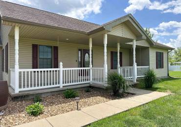 711 15TH Street, Johnston City, Illinois, 3 Bedrooms Bedrooms, ,2 BathroomsBathrooms,Residential,For Sale,15TH,RMAEB458186