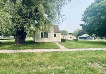 300 WASHINGTON Street, Joy, Illinois, 3 Bedrooms Bedrooms, ,1 BathroomBathrooms,Residential,For Sale,WASHINGTON,RMAQC4263805