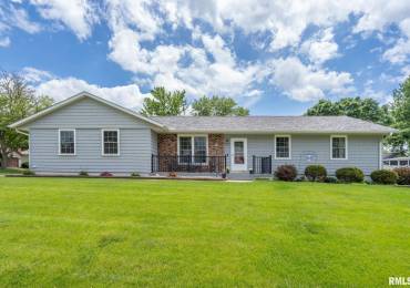 1415 59TH Street, Davenport, Iowa, 3 Bedrooms Bedrooms, ,2 BathroomsBathrooms,Residential,For Sale,59TH,RMAQC4263809
