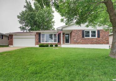 2905 HARRISON Street, Quincy, Illinois, 3 Bedrooms Bedrooms, ,2 BathroomsBathrooms,Residential,For Sale,HARRISON,RMACA1036784