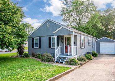 301 EDGEWOOD Drive, Pekin, Illinois, 3 Bedrooms Bedrooms, ,1 BathroomBathrooms,Residential,For Sale,EDGEWOOD,RMAPA1258294