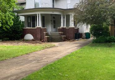 704 LAFAYETTE Street, Macomb, Illinois, 3 Bedrooms Bedrooms, ,2 BathroomsBathrooms,Residential,For Sale,LAFAYETTE,RMAPA1254677