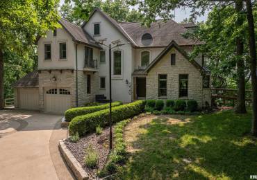 220 Einhaus Lane, Quincy, Illinois, 5 Bedrooms Bedrooms, ,4 BathroomsBathrooms,Residential,For Sale,Einhaus,RMACA1036878