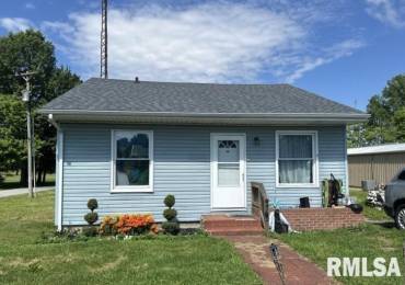 415 PARK Street, Sesser, Illinois, 2 Bedrooms Bedrooms, ,1 BathroomBathrooms,Residential,For Sale,PARK,RMAEB458250
