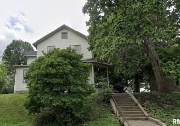 421 7TH Street, Davenport, Iowa, ,Residential Income,For Sale,7TH,RMAQC4263966