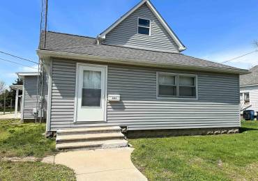 403 STATE Street, Christopher, Illinois, 3 Bedrooms Bedrooms, ,2 BathroomsBathrooms,Residential,For Sale,STATE,RMAEB457518