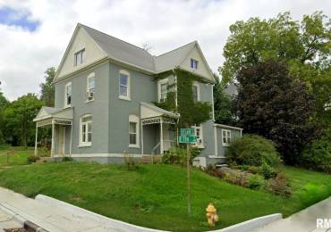 430 7TH Street, Davenport, Iowa, ,Residential Income,For Sale,7TH,RMAQC4263967