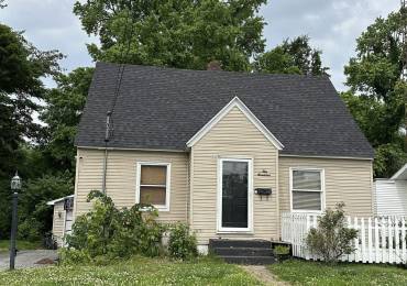 517 VINE Street, Duquoin, Illinois, 4 Bedrooms Bedrooms, ,2 BathroomsBathrooms,Residential,For Sale,VINE,RMAEB458259
