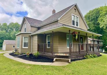 4306 10TH Avenue, Moline, Illinois, 3 Bedrooms Bedrooms, ,1 BathroomBathrooms,Residential,For Sale,10TH,RMAQC4263990