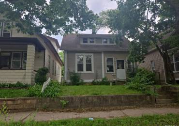 800 GREENLAWN Avenue, Peoria, Illinois, 2 Bedrooms Bedrooms, ,1 BathroomBathrooms,Residential,For Sale,GREENLAWN,RMAPA1258479