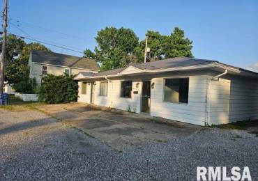 1607 LOCUST Street, Eldorado, Illinois, ,Commercial Sale,For Sale,LOCUST,RMAEB458302