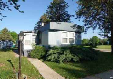 710 Century Estates, Galesburg, Illinois, 2 Bedrooms Bedrooms, ,1 BathroomBathrooms,Manufactured In Park,For Sale,Century Estates,RMACA1037052