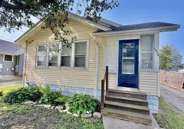 1526 GRAND Avenue, Galesburg, Illinois, 2 Bedrooms Bedrooms, ,1 BathroomBathrooms,Residential,For Sale,GRAND,RMACA1037066