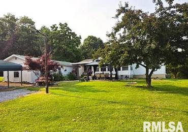18802 FAIRFIELD Road, Mt Vernon, Illinois, 3 Bedrooms Bedrooms, ,2 BathroomsBathrooms,Residential,For Sale,FAIRFIELD,RMAEB458340