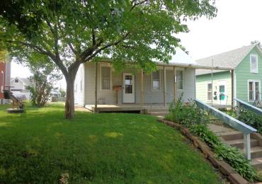 1706 CHESTNUT Street, Quincy, Illinois, 3 Bedrooms Bedrooms, ,1 BathroomBathrooms,Residential,For Sale,CHESTNUT,RMAQC4264223