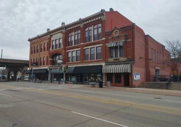 1522 RIVER Drive, Moline, Illinois, ,Commercial Lease,For Rent,RIVER,RMAQC4264209