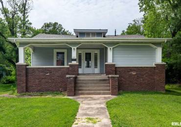 614 CALUMET Street, Marion, Illinois, 2 Bedrooms Bedrooms, ,2 BathroomsBathrooms,Residential,For Sale,CALUMET,RMAQC4264220