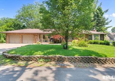 4319 7TH Avenue, Moline, Illinois, 2 Bedrooms Bedrooms, ,3 BathroomsBathrooms,Residential,For Sale,7TH,RMAQC4264219
