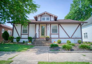 2036 SPRUCE Street, Murphysboro, Illinois, 3 Bedrooms Bedrooms, ,2 BathroomsBathrooms,Residential,For Sale,SPRUCE,RMAEB458367