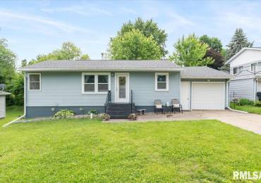 306 MYRA Place, Clinton, Iowa, 2 Bedrooms Bedrooms, ,2 BathroomsBathrooms,Residential,For Sale,MYRA,RMAQC4264147