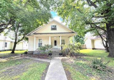 306 5TH Street, West Frankfort, Illinois, 3 Bedrooms Bedrooms, ,1 BathroomBathrooms,Residential,For Sale,5TH,RMAEB458391