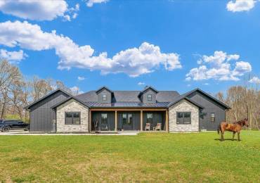 15295 County Road 150 N, Charleston, Illinois, 4 Bedrooms Bedrooms, ,3 BathroomsBathrooms,Residential,For Sale,County Road 150 N,RMACA1036004